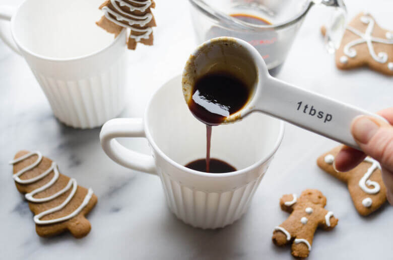 Gingerbread Latte - Festive Winter Warmer Drinks for Christmas Brunch